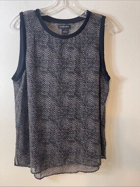 Trouve Black Chevron Print Sleeveless Top